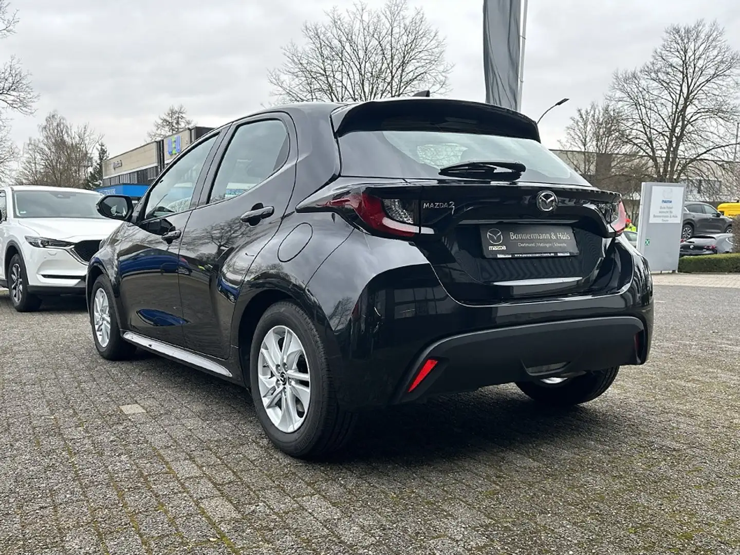 Mazda 2 Hybrid 1.5 VVT-i AGILE *Klima*Rückfahrkamera*SHZ* Schwarz - 2