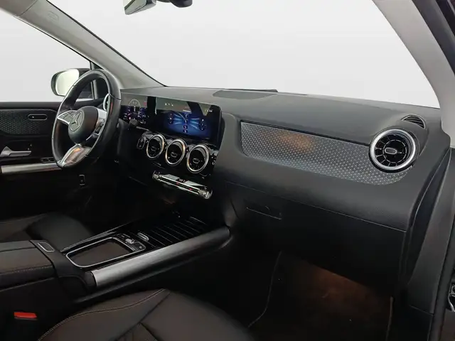 Mercedes-Benz B-Class view 10