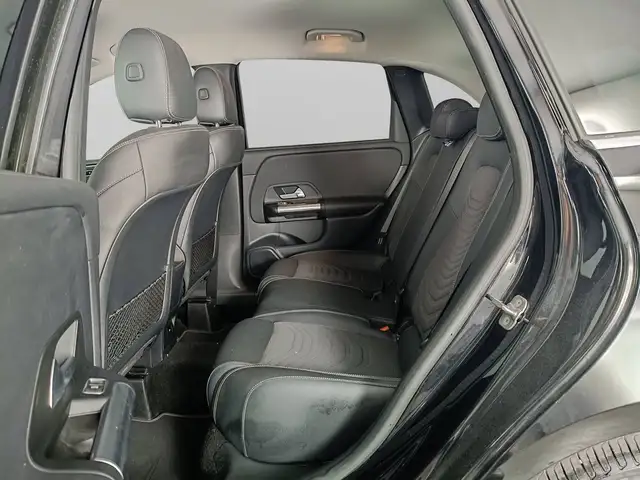 Mercedes-Benz B-Class view 9