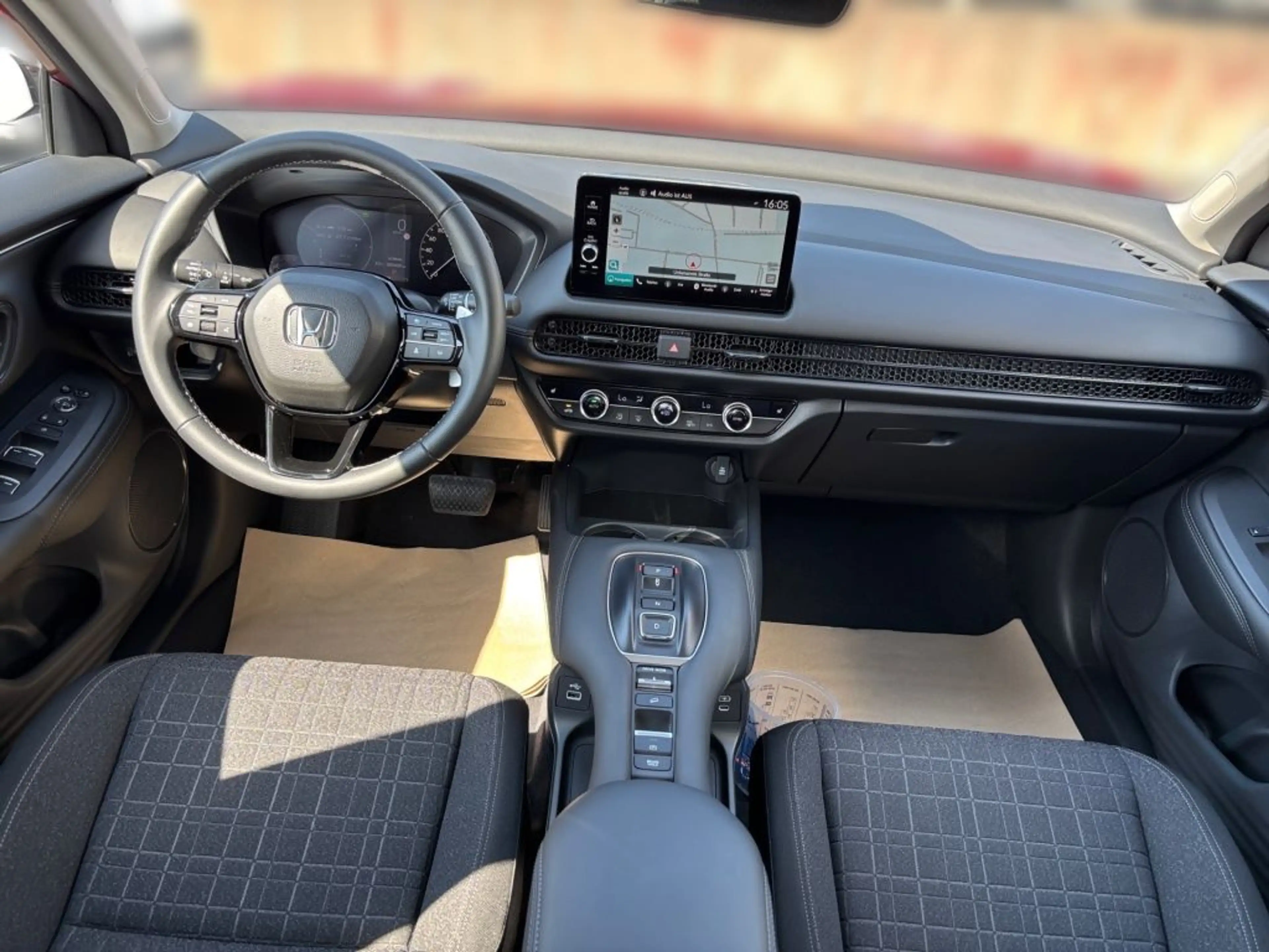 Honda ZR-V e:HEV 2.0 i-MMD Hybrid Elegance — photo 11