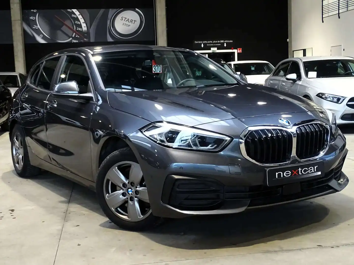 BMW 118 i Hatch New *FULL LED-NAVI-PARKING-CRUISE Gris - 2