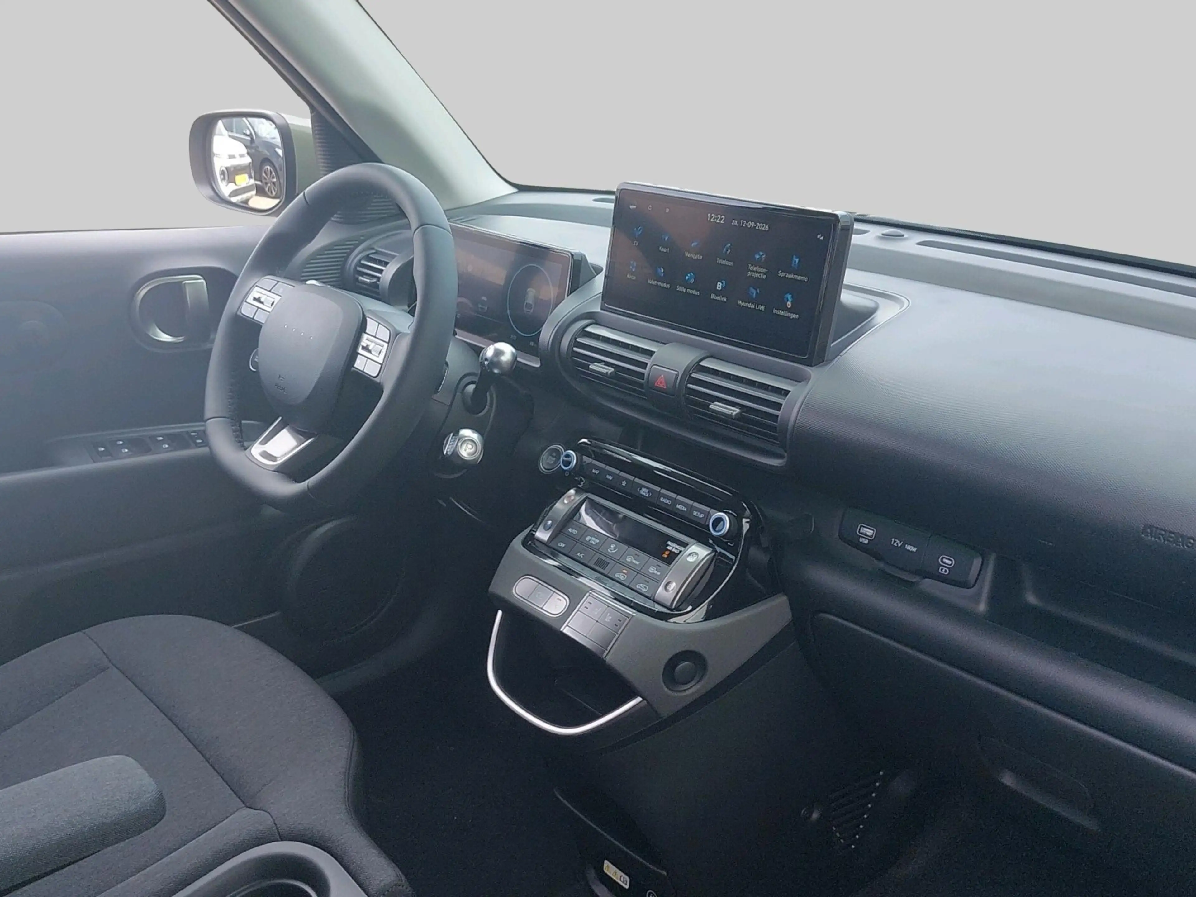 Hyundai Inster Evolve 49 kWh — photo 13