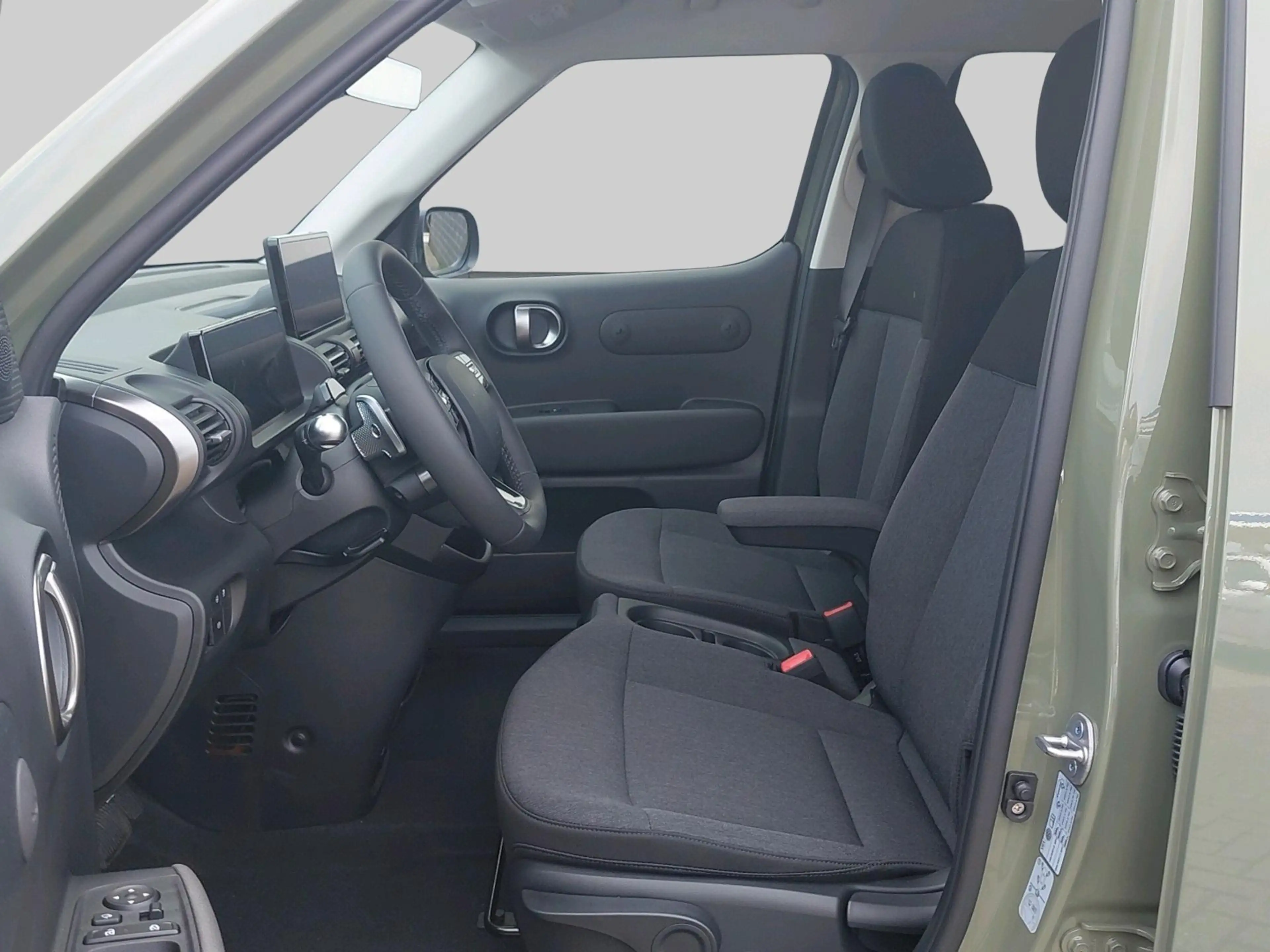 Hyundai Inster Evolve 49 kWh — photo 12
