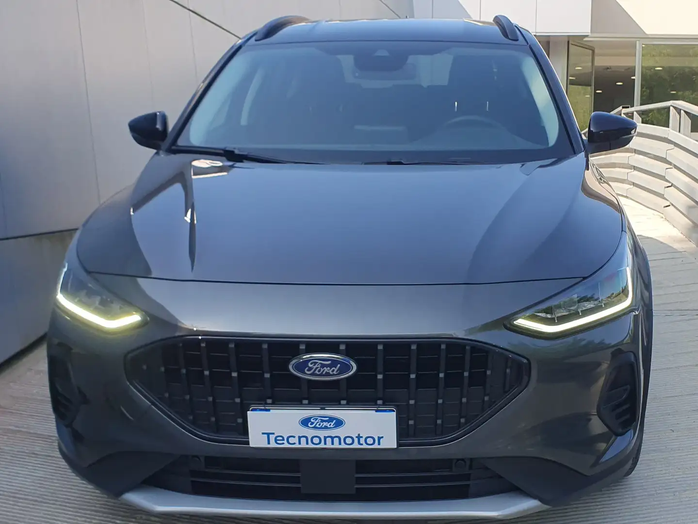 Ford Focus Active 5P 1.0 EcoBoost Hybrid 125CV Gris - 1