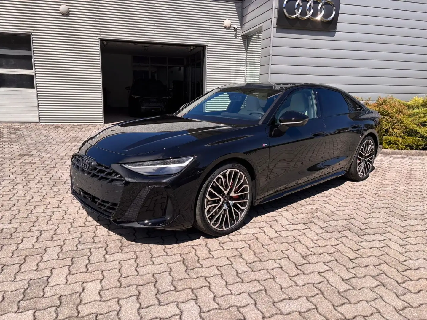 Audi A6 Limousine edition one quattro S Line ACC,PANO Zwart - 1