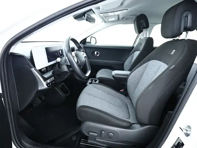 Hyundai Ioniq 5 view 8