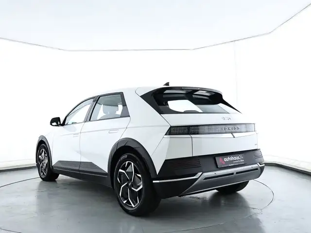 Hyundai Ioniq 5 view 4