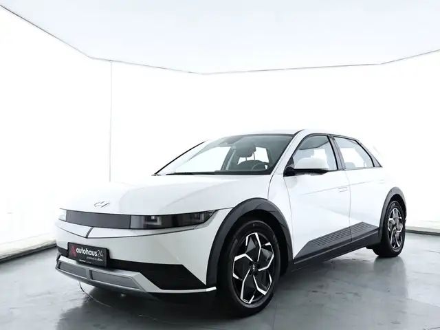 Hyundai Ioniq 5 view 3
