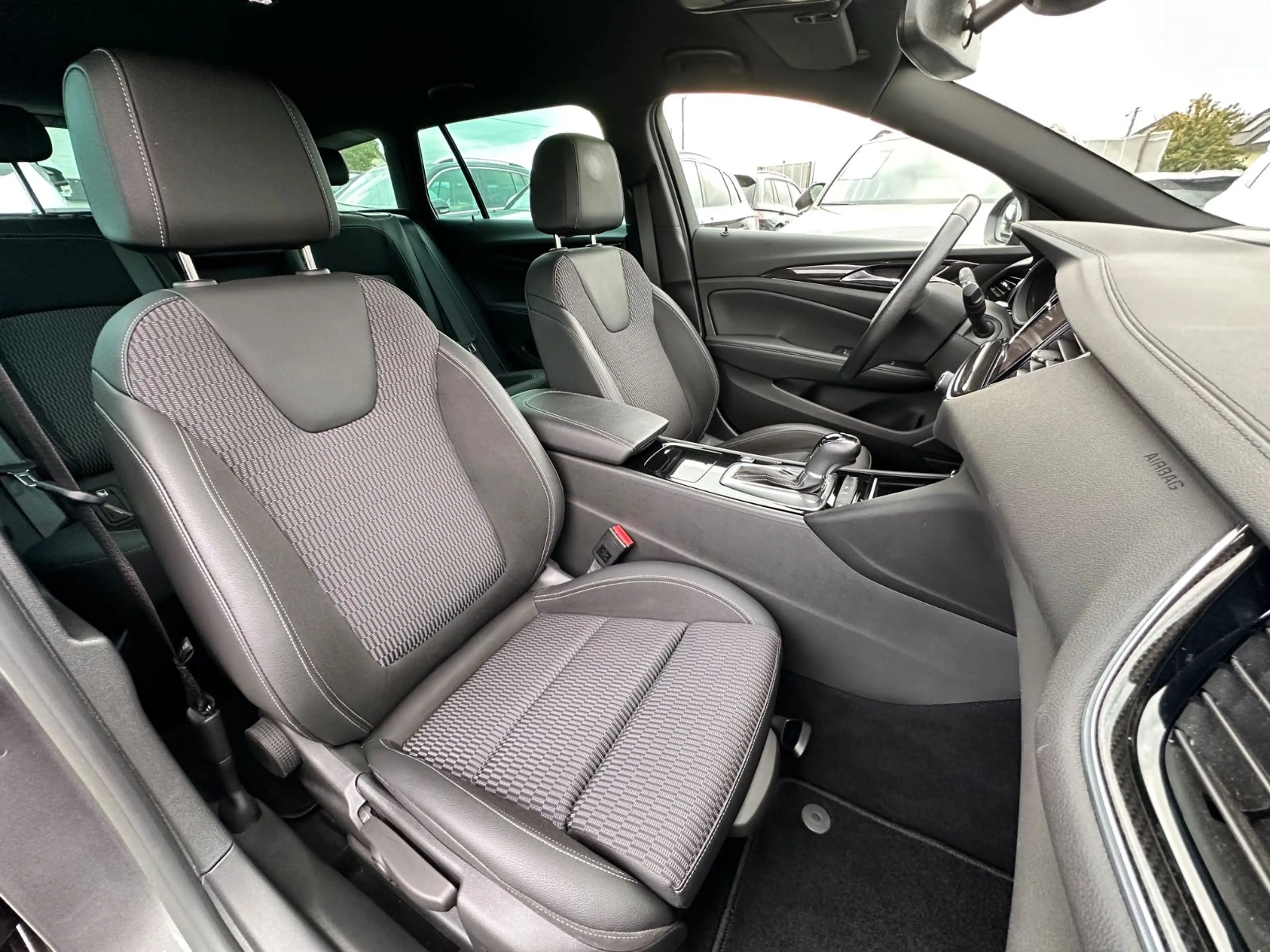 Opel Insignia B ST Navi HuD ACC AHK Massage Kamera — photo 31