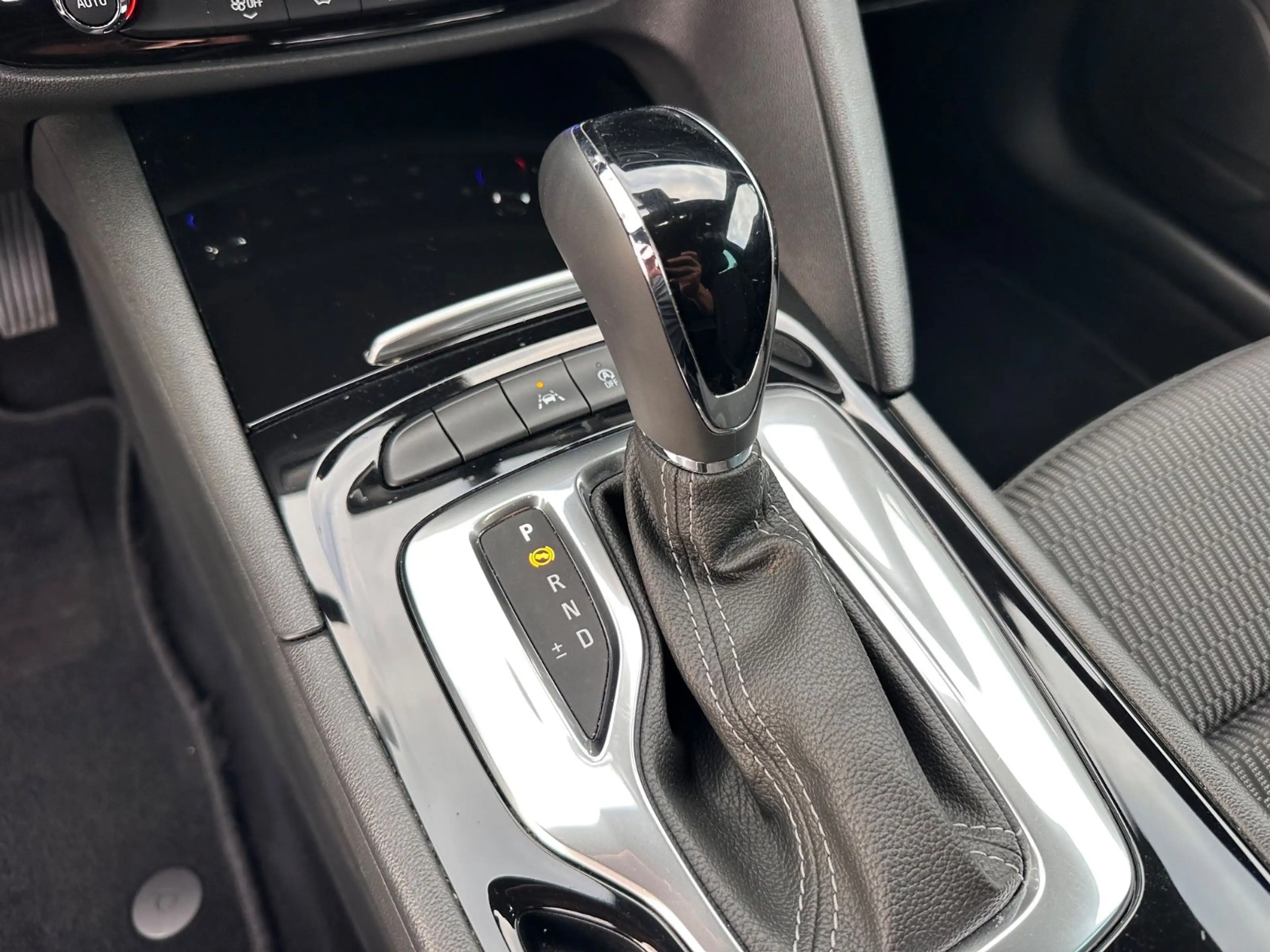 Opel Insignia B ST Navi HuD ACC AHK Massage Kamera — photo 18