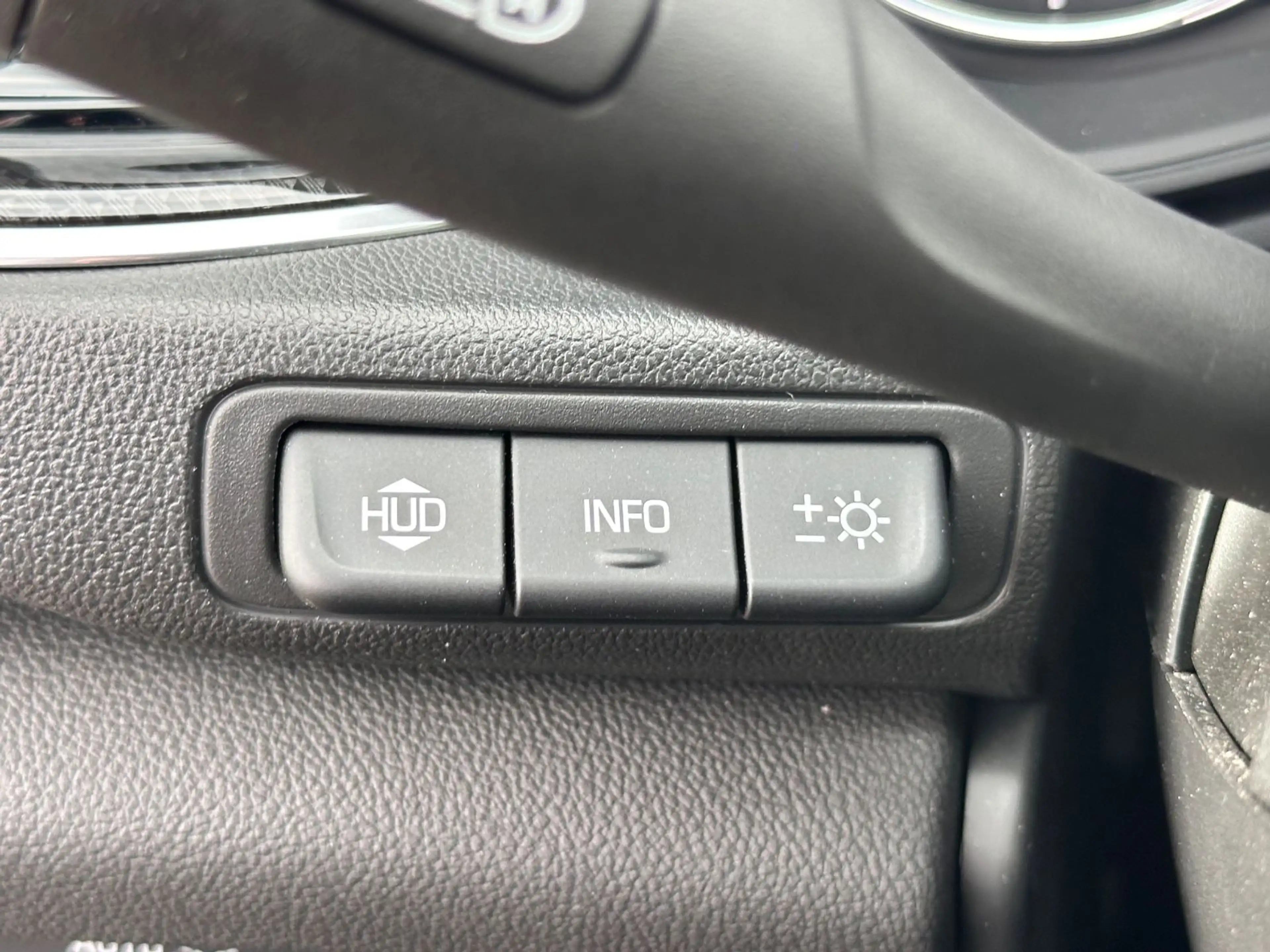Opel Insignia B ST Navi HuD ACC AHK Massage Kamera — photo 13