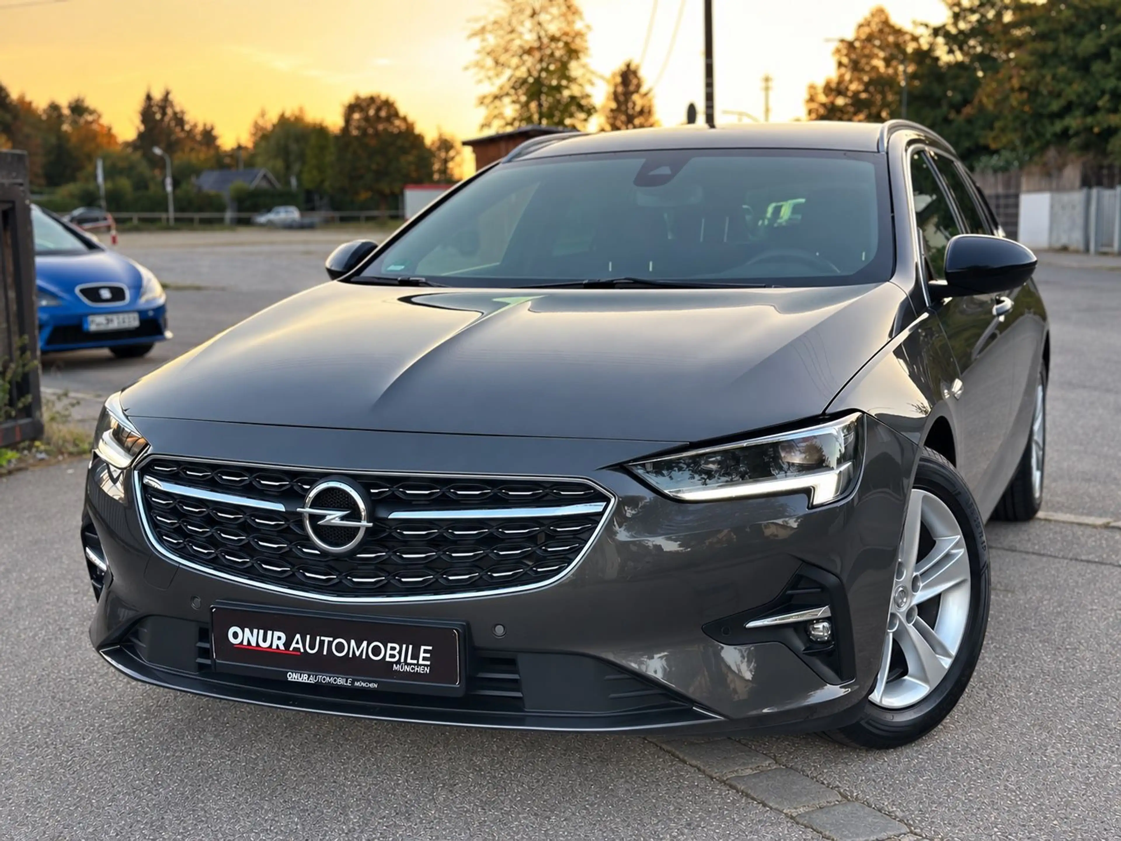 Opel Insignia B ST Navi HuD ACC AHK Massage Kamera — photo 3