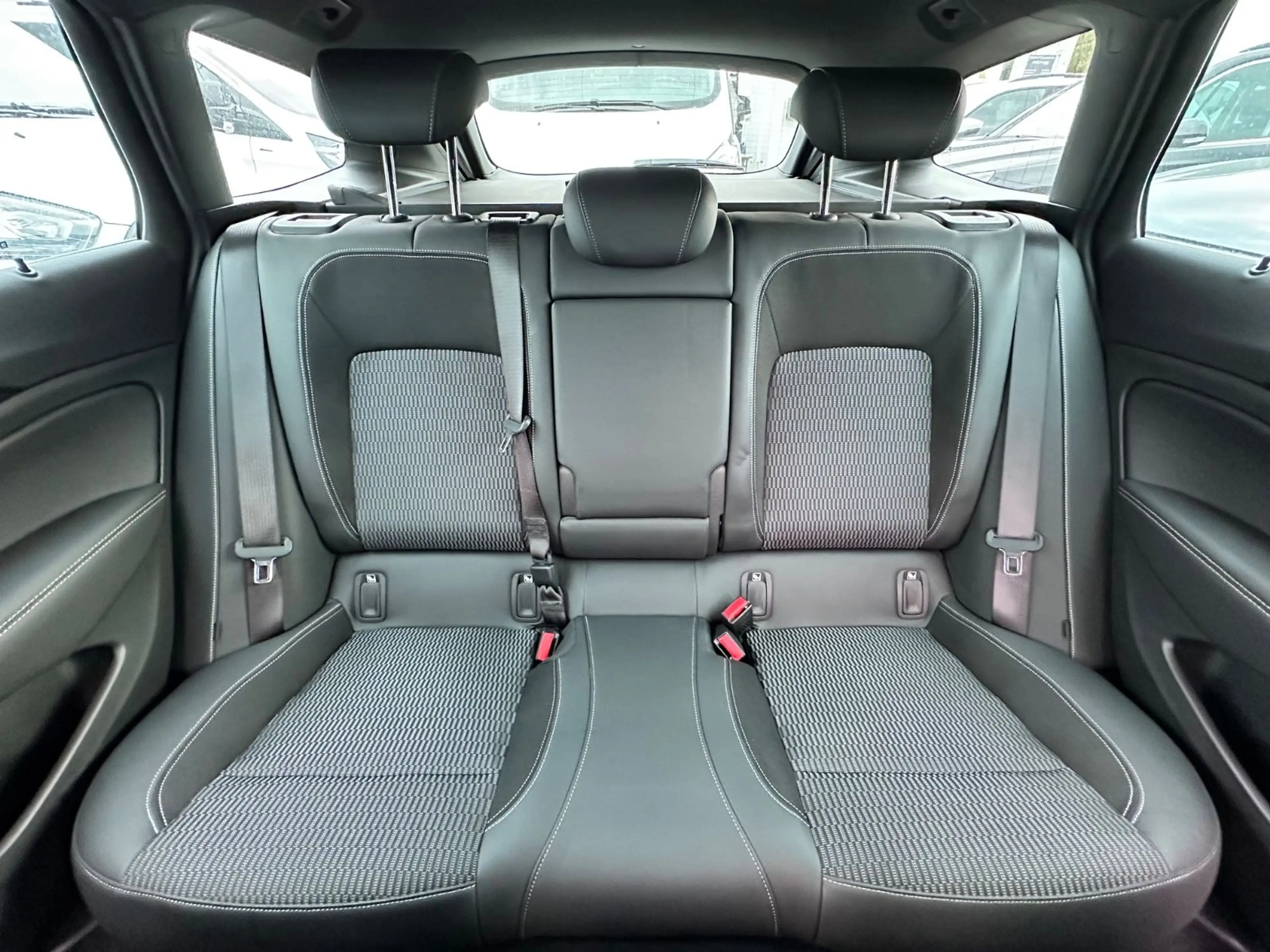 Opel Insignia B ST Navi HuD ACC AHK Massage Kamera — photo 24