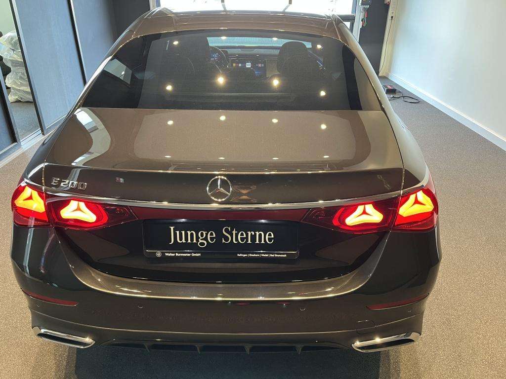 Mercedes-Benz E 200