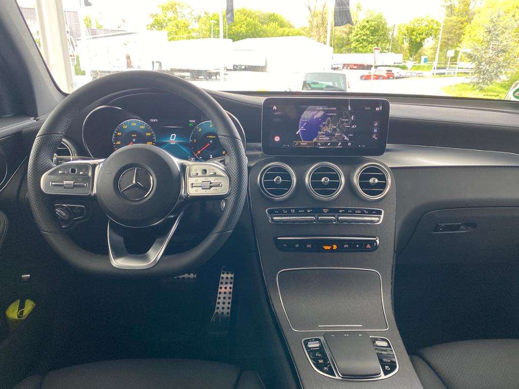 Mercedes-Benz GLC 220