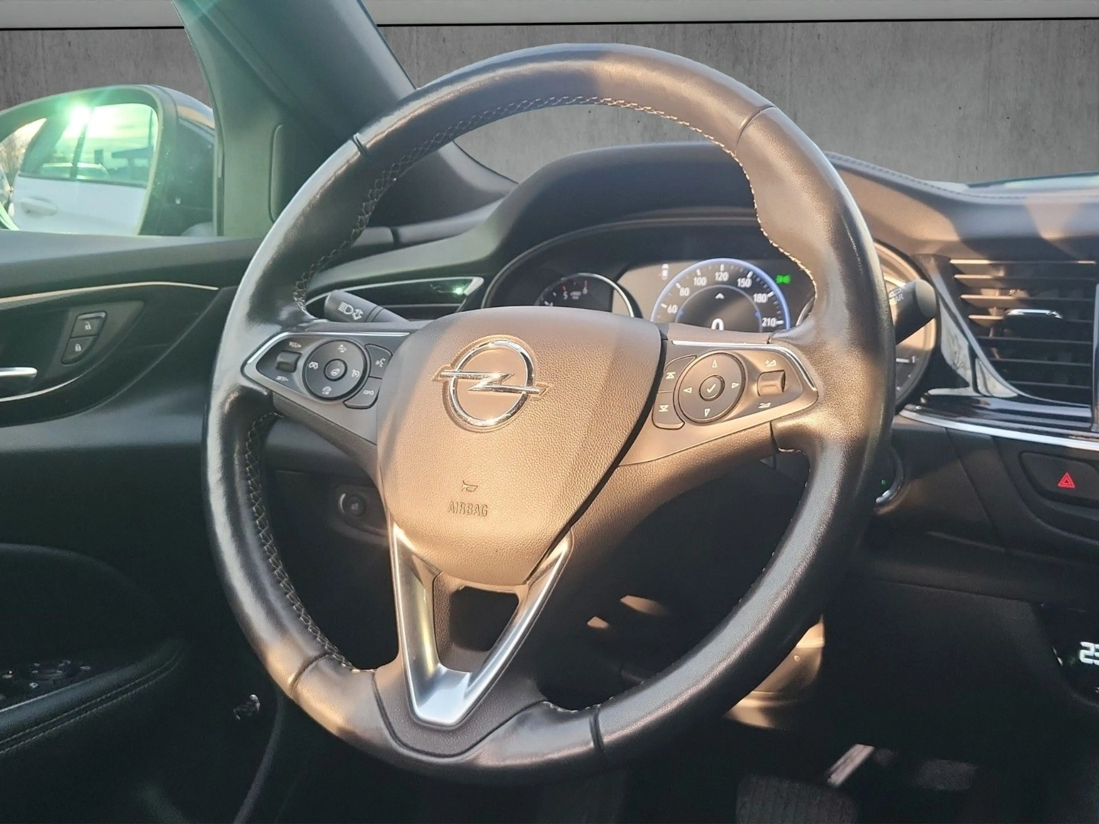 Opel Insignia B ST "Business" 1-Hand/Voll-LED/Navi — photo 11