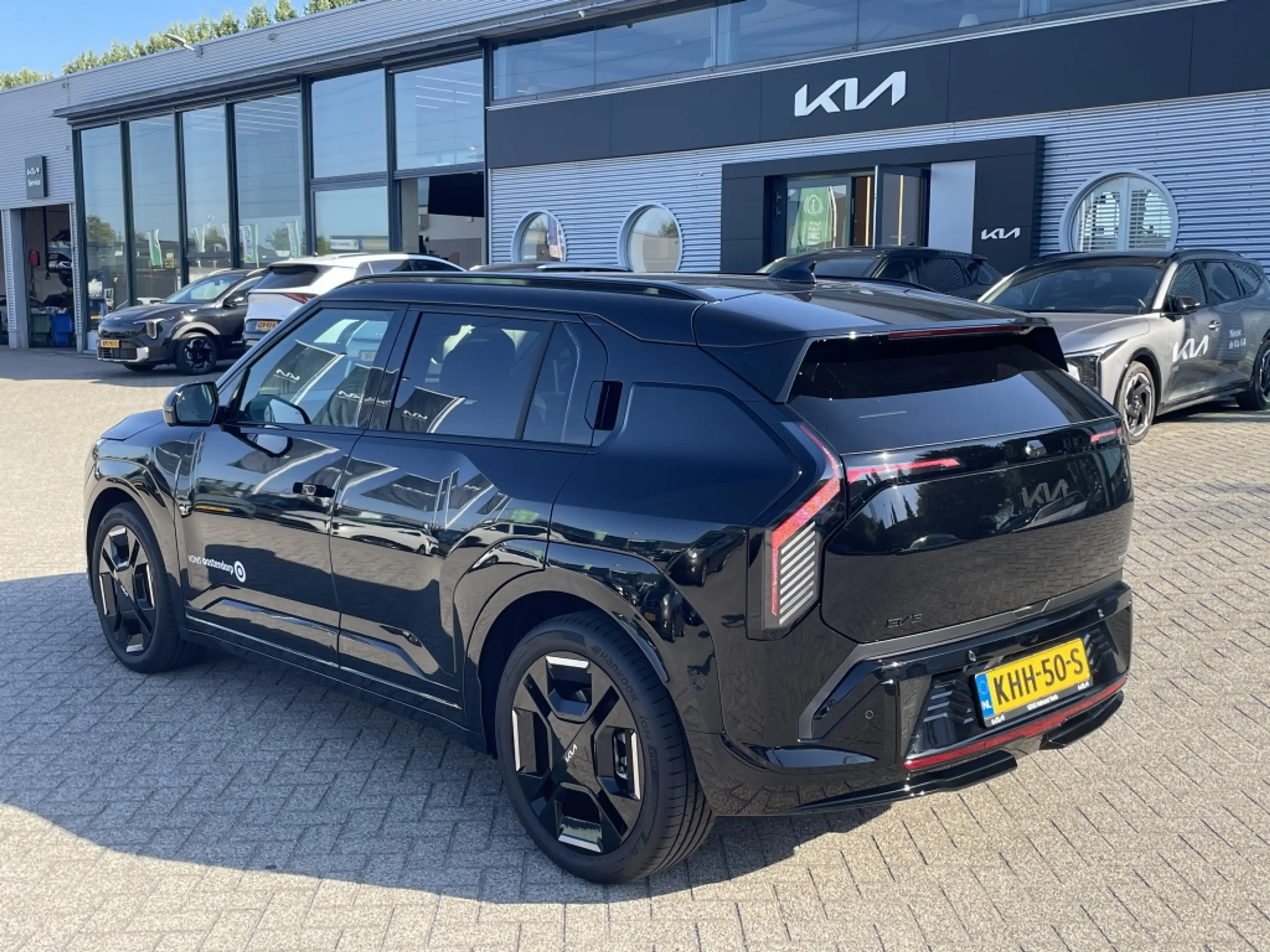 Kia EV3 GT-PlusLine 81.4 kWh — photo 7