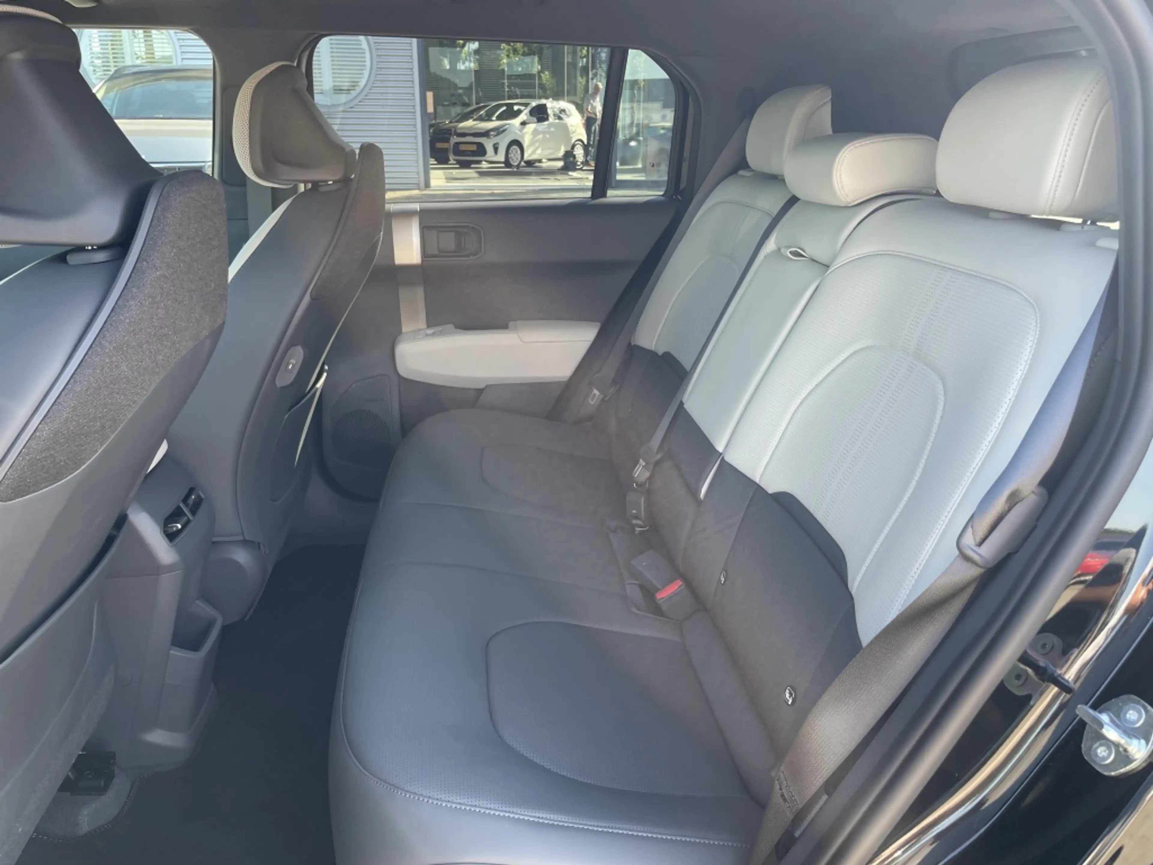 Kia EV3 GT-PlusLine 81.4 kWh — photo 10