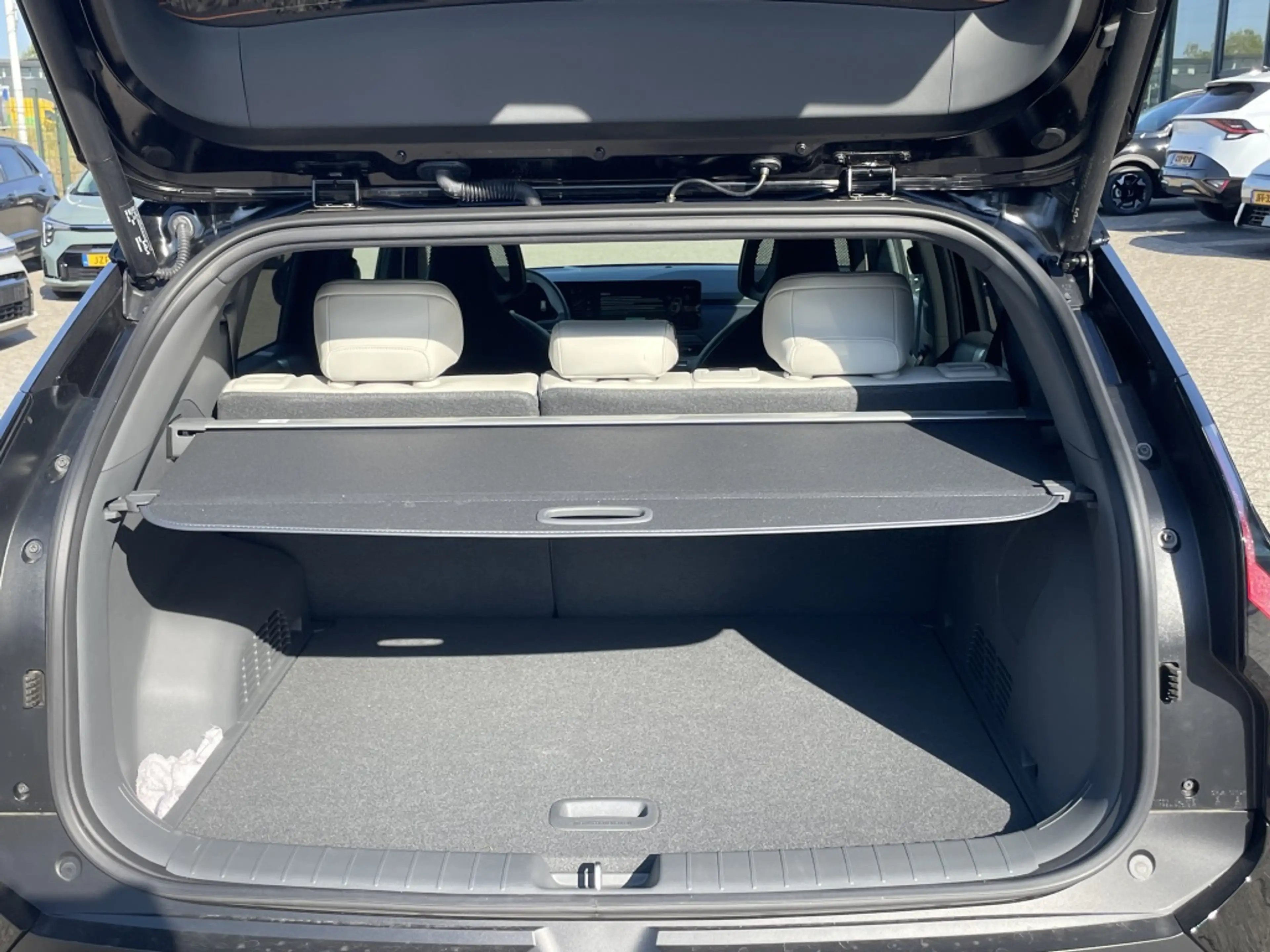 Kia EV3 GT-PlusLine 81.4 kWh — photo 8