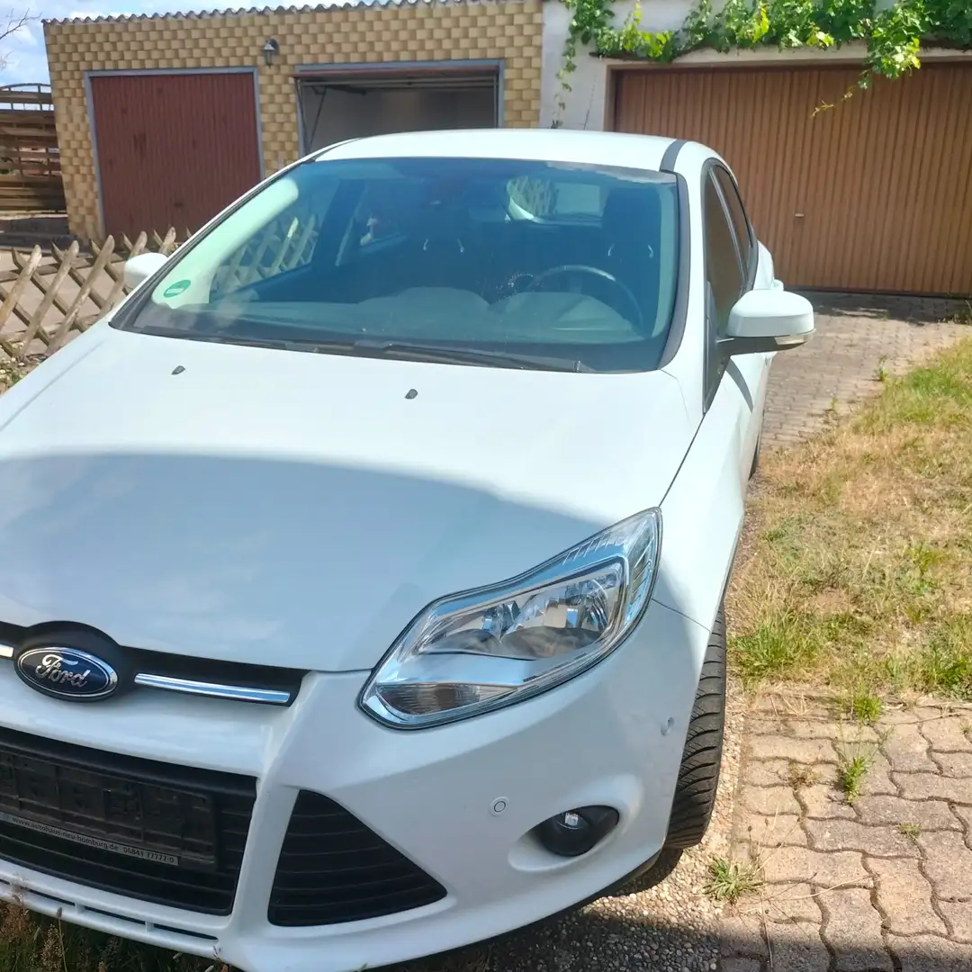 Ford Focus Focus 1.0 EcoBoost Start-Stopp-System Trend Weiß - 2