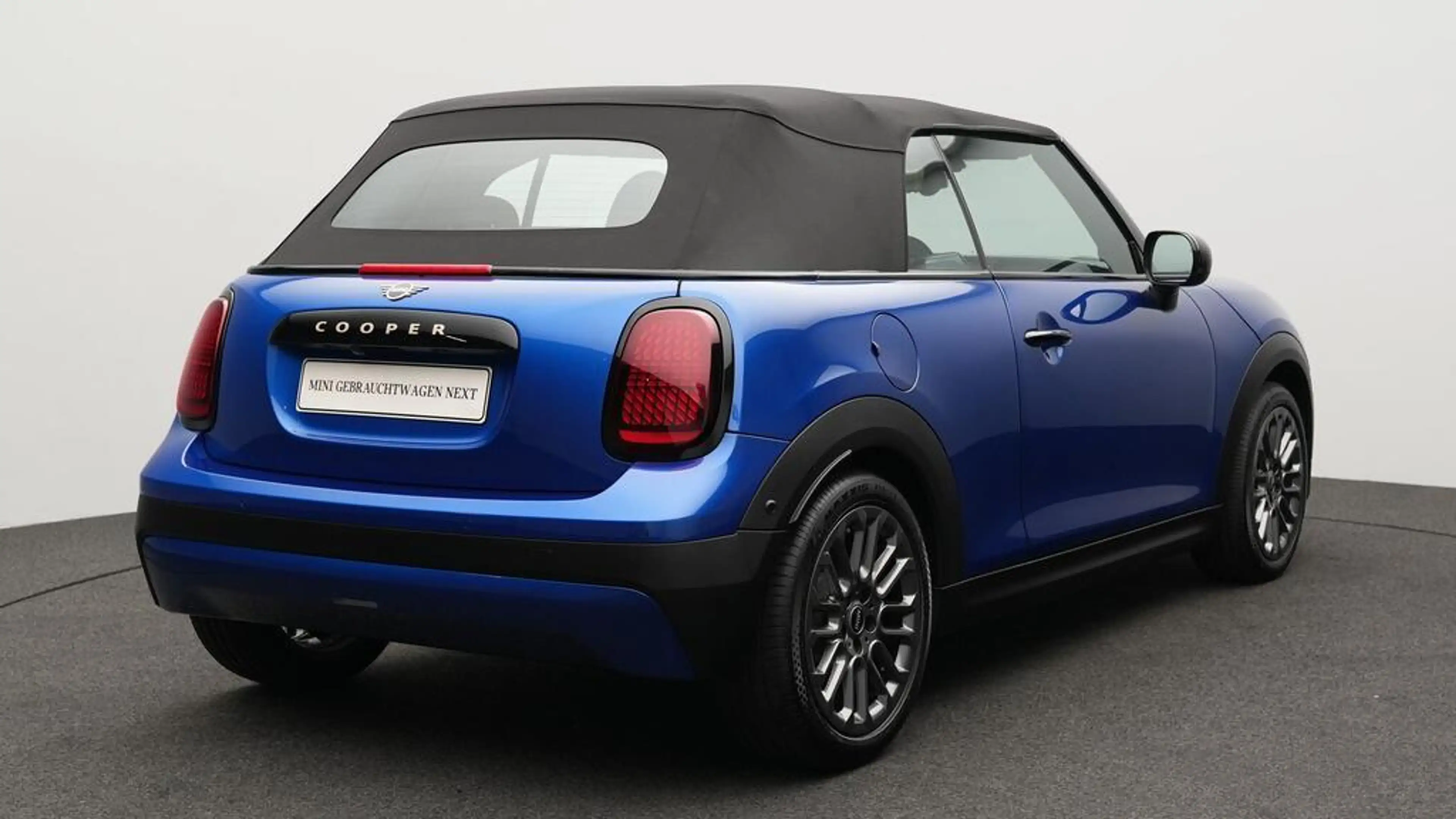 MINI Cooper C Cabrio Classic Trim — photo 6
