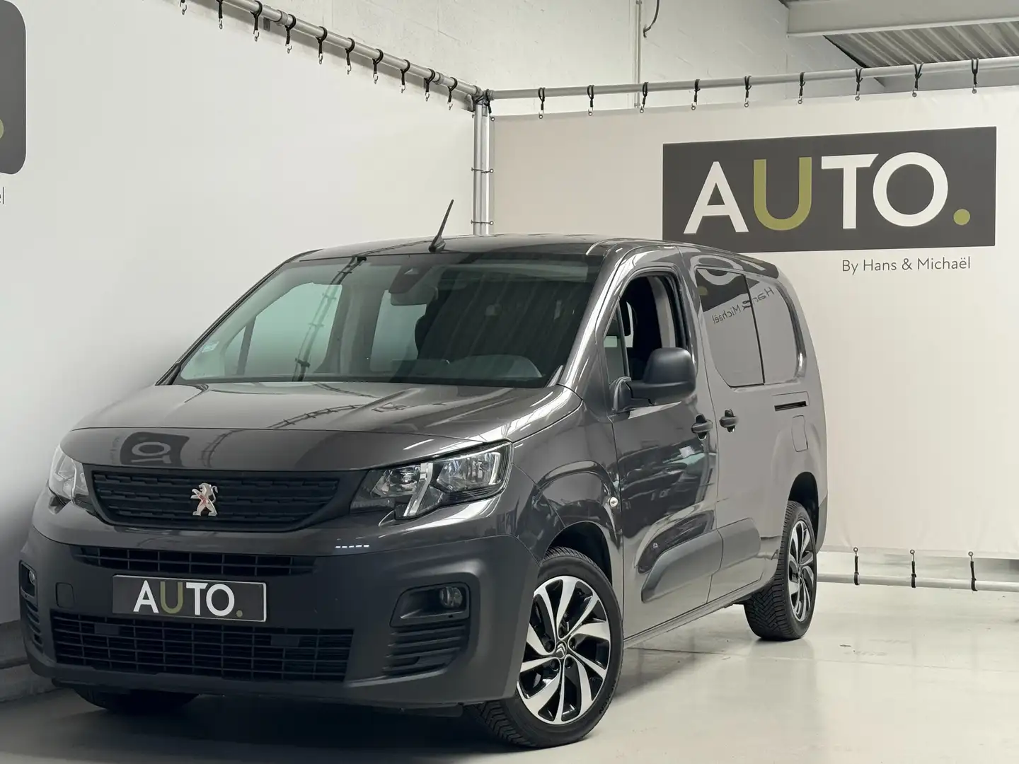 Peugeot Partner 1.5HDi L2 Dubbele Cabine Automaat *5PL*NAVI*CRUISE Grijs - 1