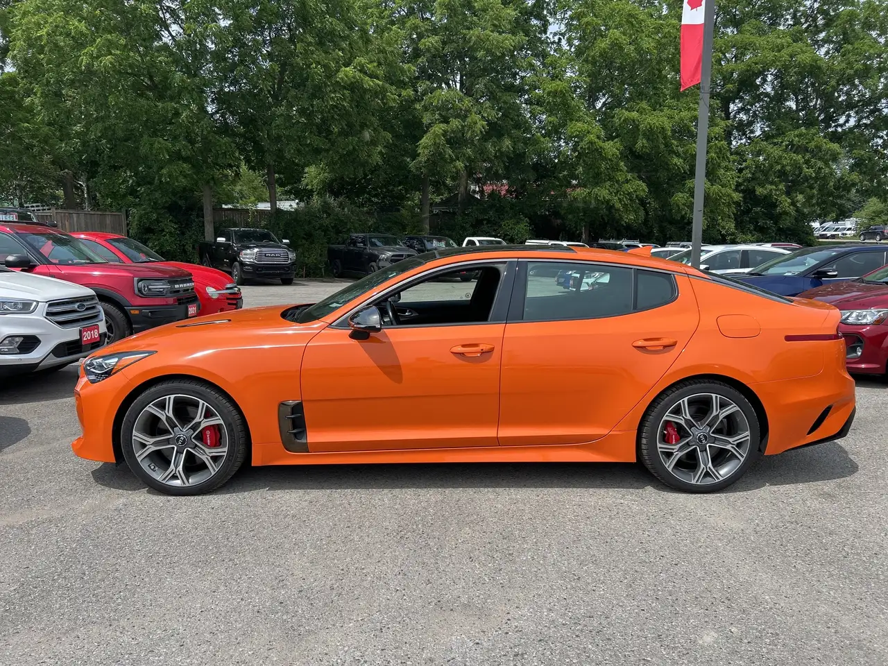 Kia Stinger снимка Kia Stinger