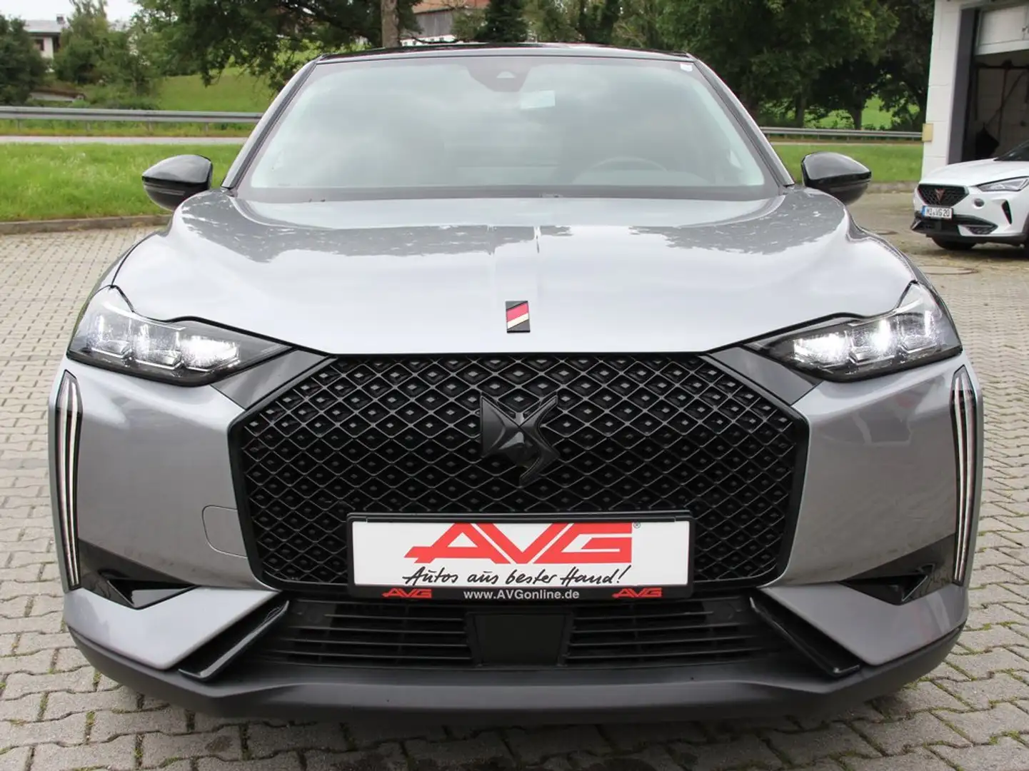 Ostatní 1.2 131PS Performance LED NAV 17Zoll Šedá - 2