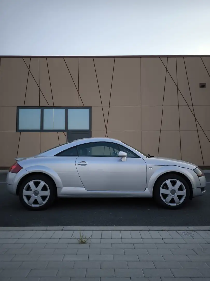 Audi TT 1.8t quattro 225cv - 2