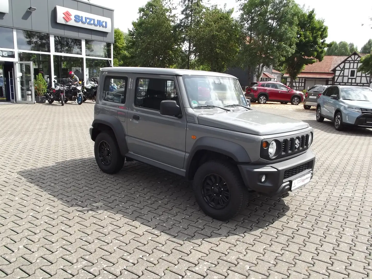 Suzuki Jimny 1.5. ALLGRIP NFZ Comfort mit erst 4.350 km !! Szary - 2