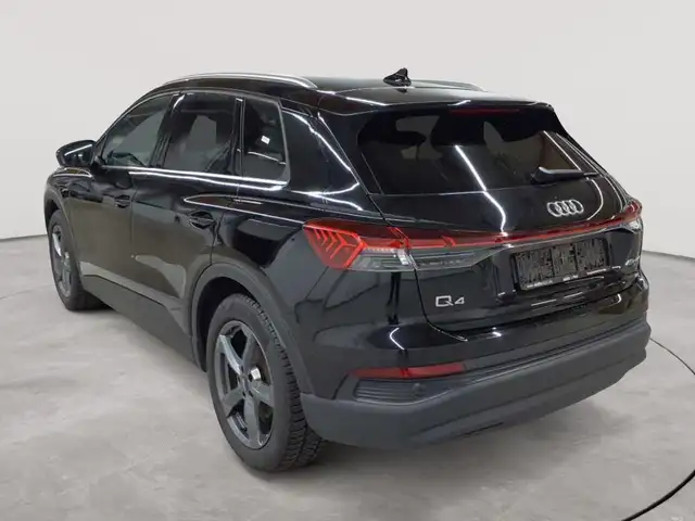 Audi Q4 E-Tron view 5