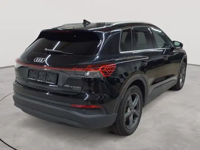 Audi Q4 E-Tron view 4