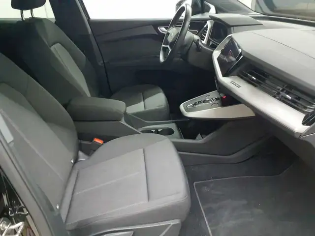 Audi Q4 E-Tron view 8