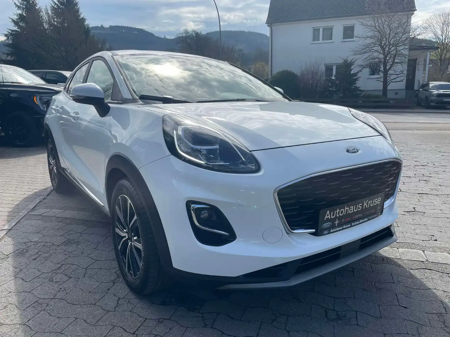 Ford Puma 1,0 EcoBoost 92kW Titanium+KomfortPaket Wit - 1