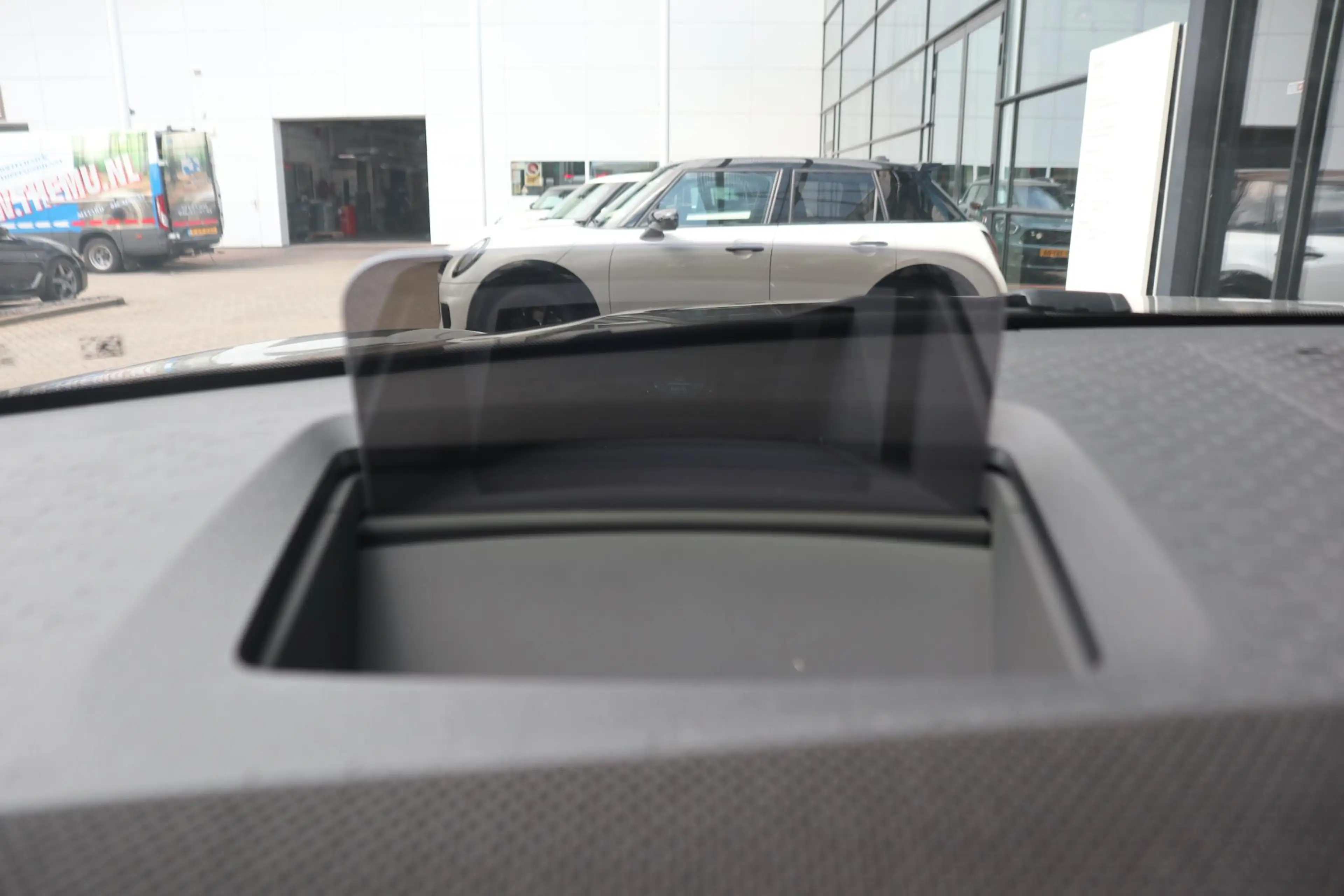 MINI Countryman C | Pakket M + John Cooper Works Uitvoering — photo 12