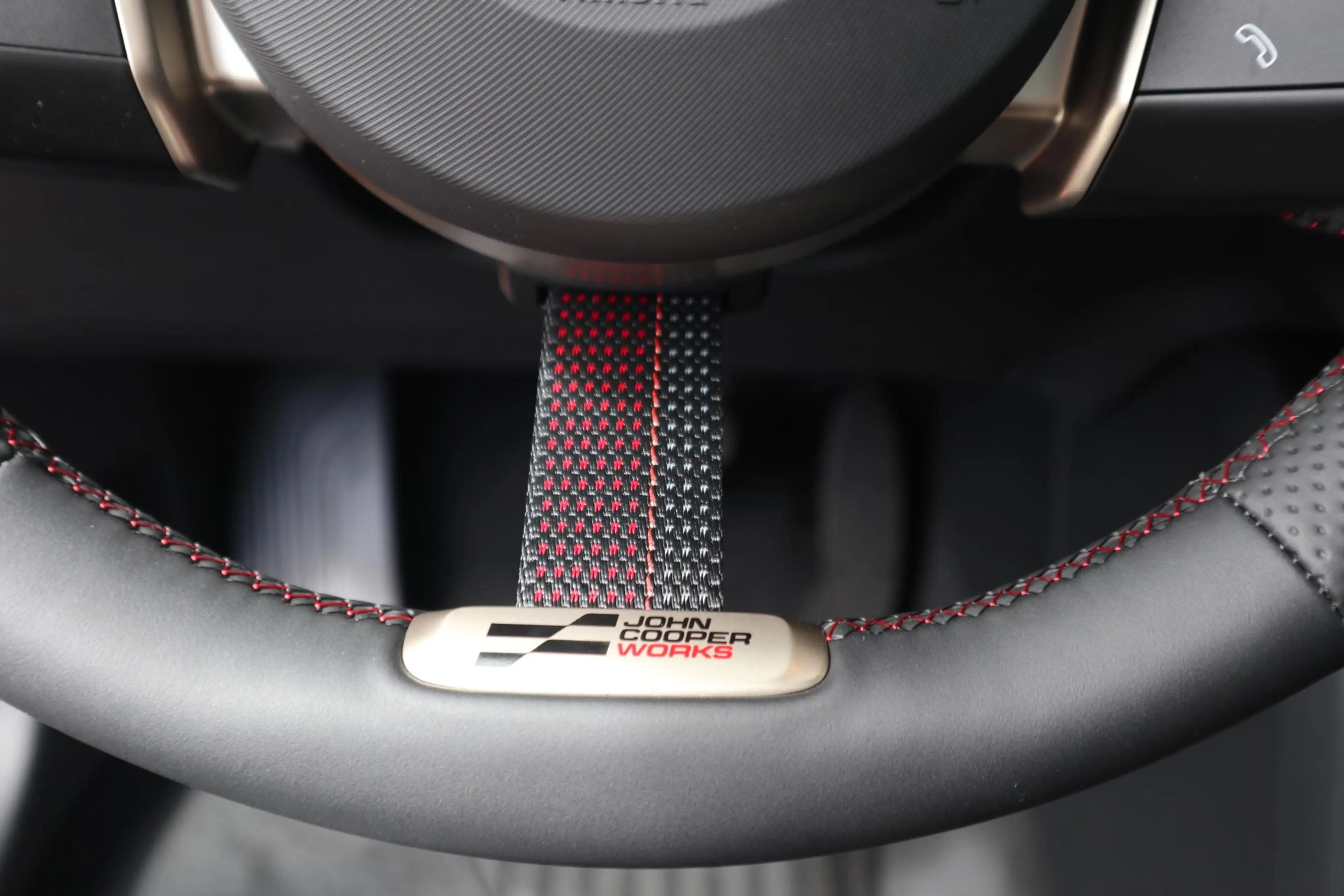 MINI Countryman C | Pakket M + John Cooper Works Uitvoering — photo 10