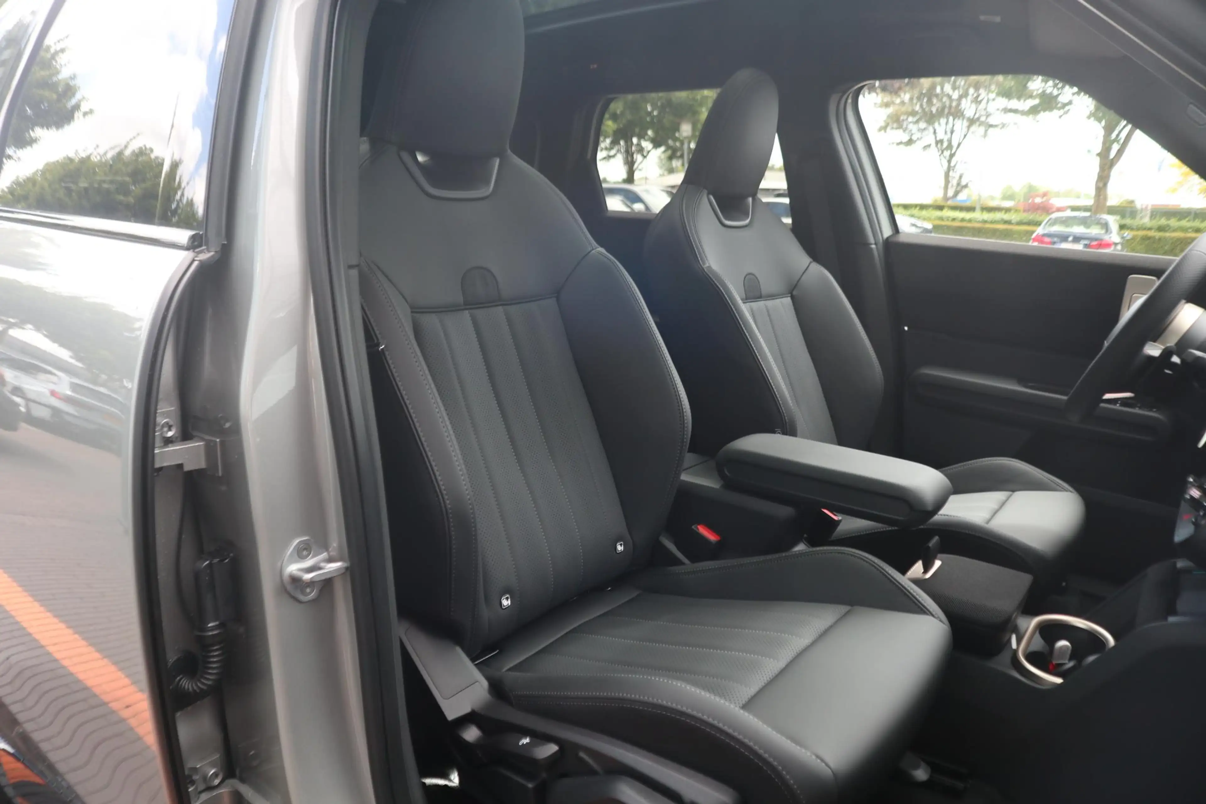 MINI Countryman C | Pakket M + John Cooper Works Uitvoering — photo 7