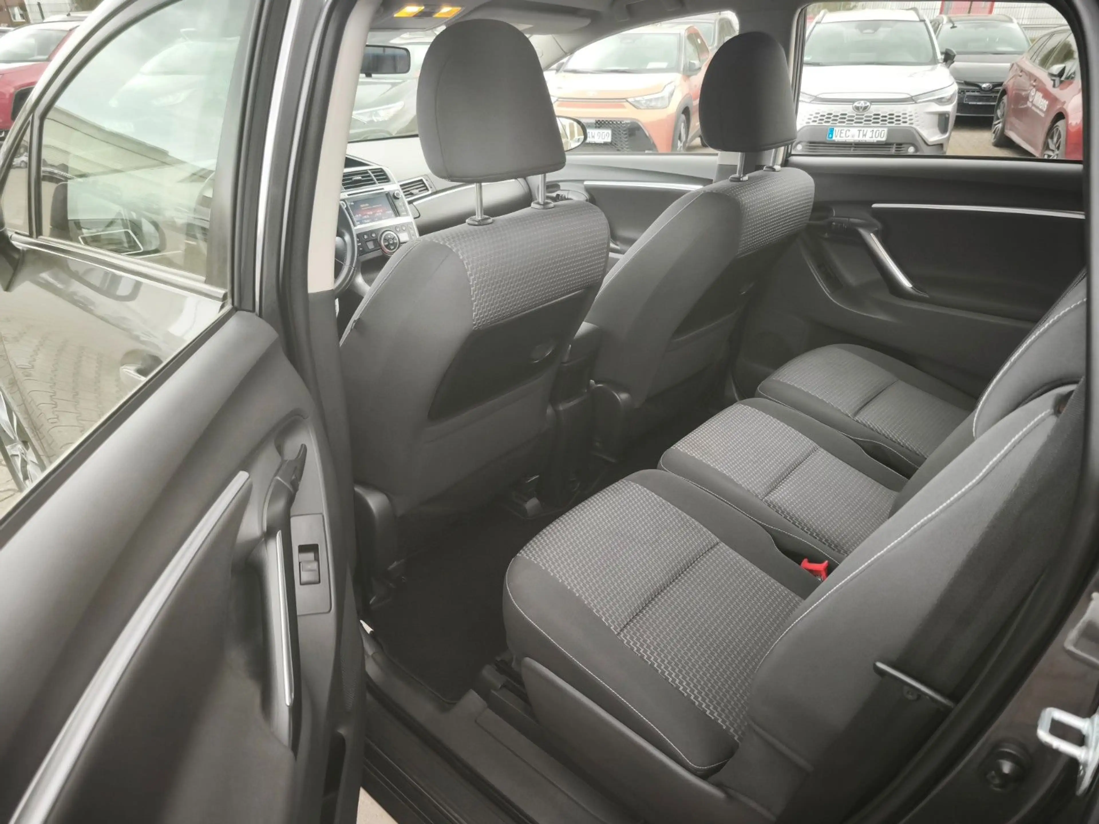 Toyota Verso Life — photo 9
