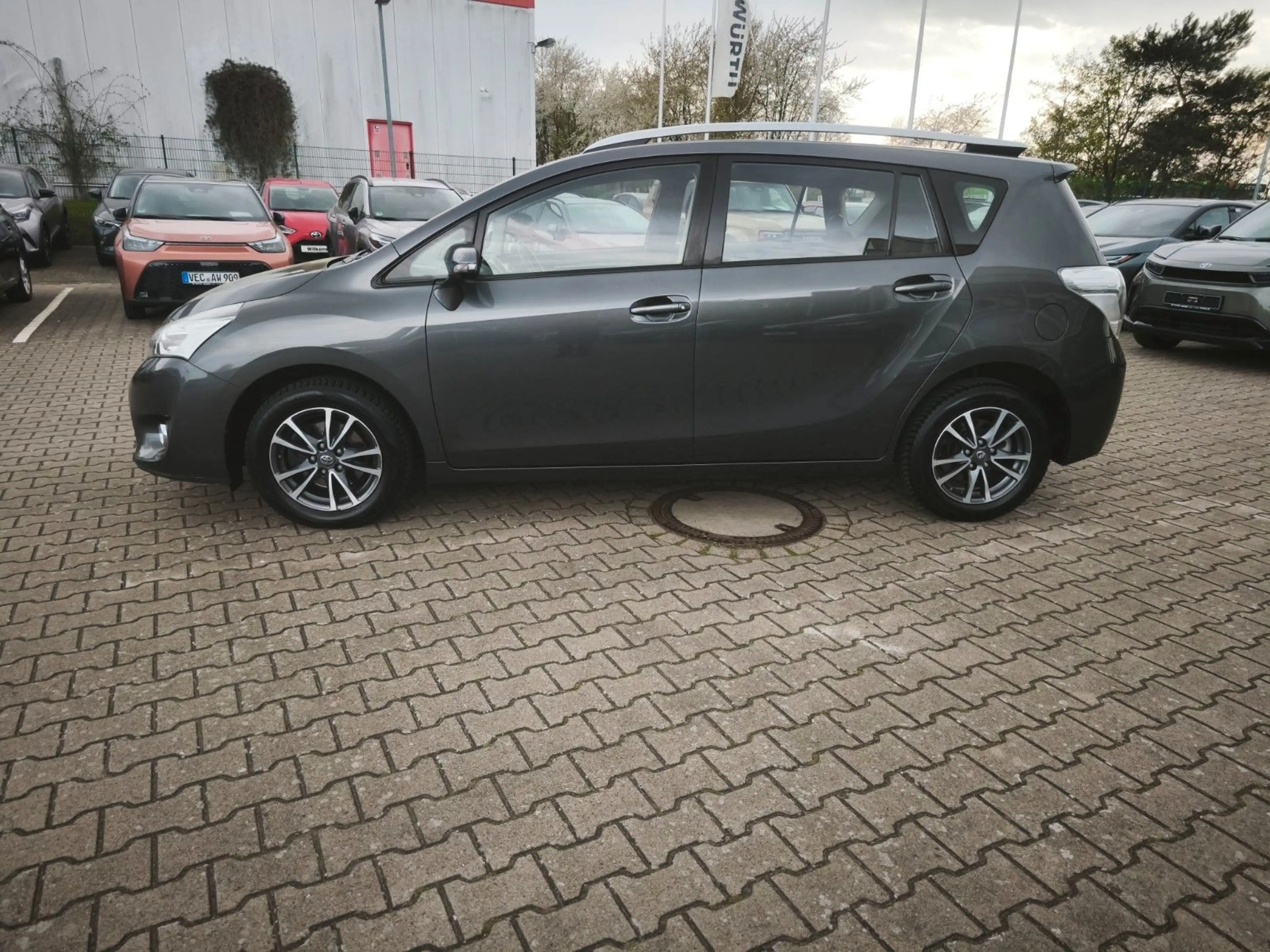 Toyota Verso Life — photo 4