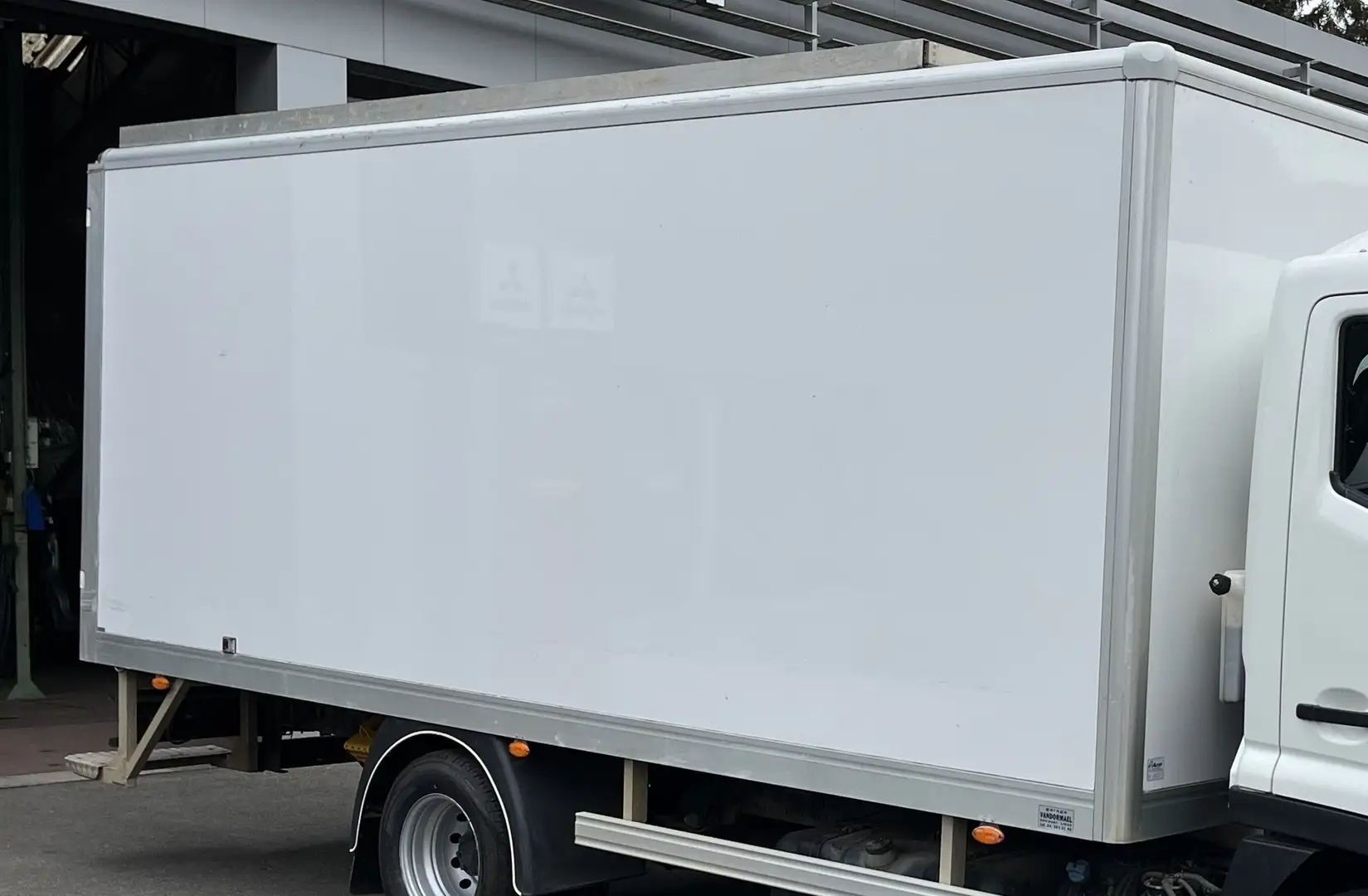 Nissan Cabstar CAISSE POLYESTER Bianco - 2