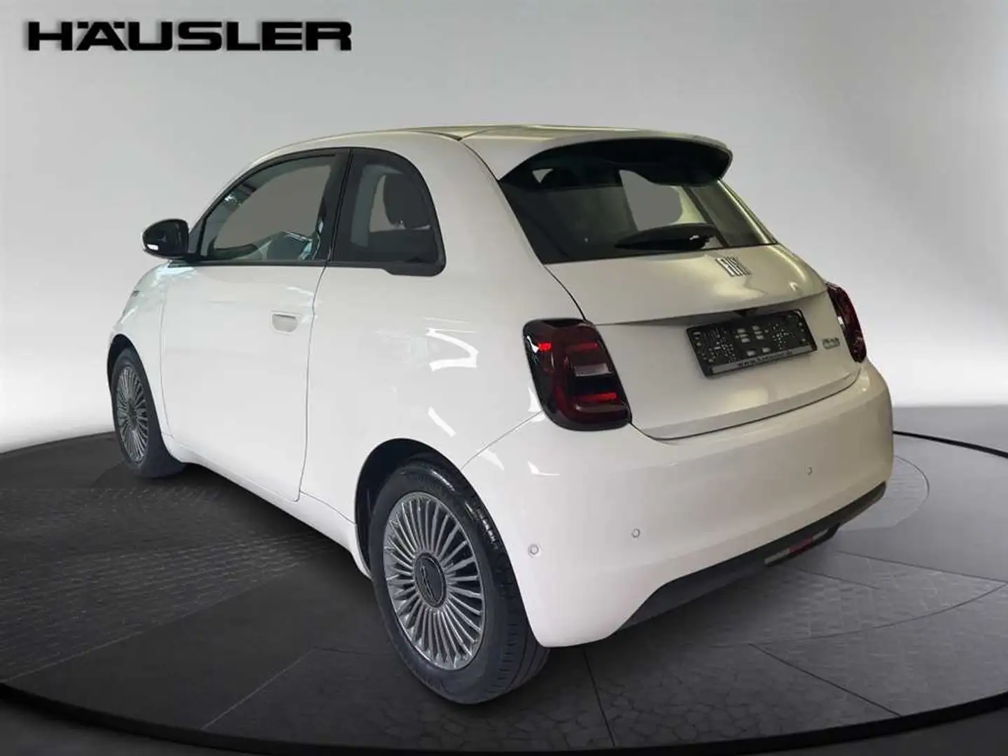 Fiat 500e Neuer 500 3+1 Rückfahrkamera PDC Sitzheizung Schwarz - 2