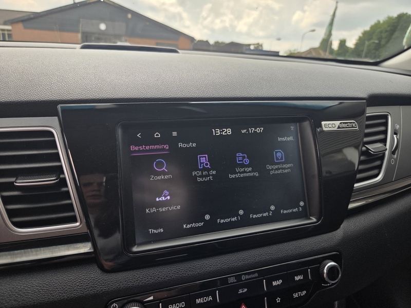 Kia e-Niro ExecutiveLine 64 kWh — photo 28