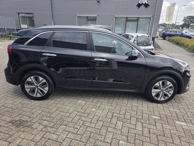 Kia e-Niro ExecutiveLine 64 kWh — photo 13