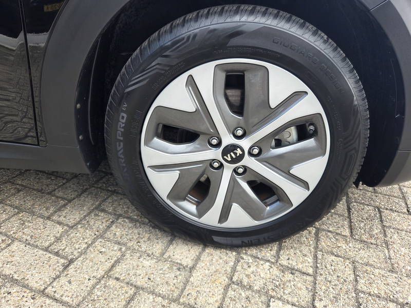Kia e-Niro ExecutiveLine 64 kWh — photo 15