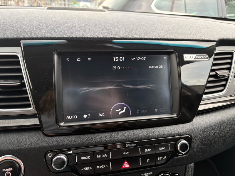 Kia e-Niro ExecutiveLine 64 kWh — photo 44