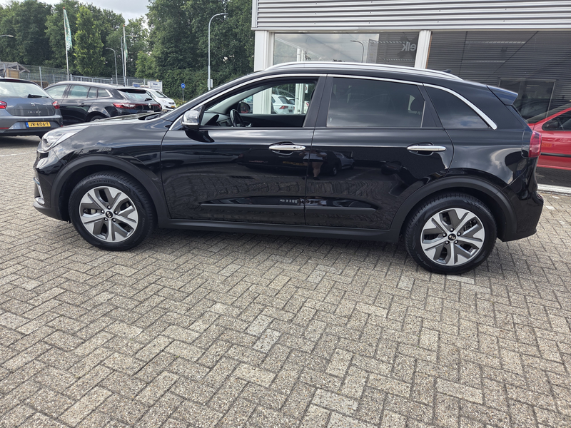 Kia e-Niro ExecutiveLine 64 kWh — photo 6