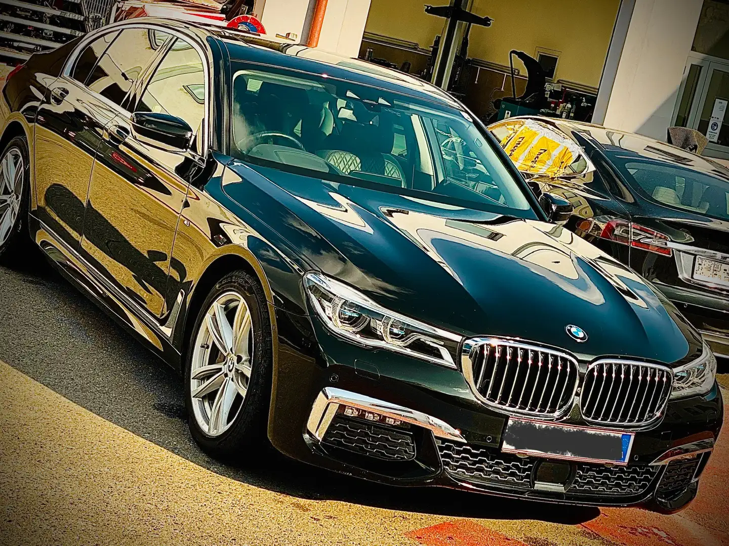 BMW 730 730d Aut. Schwarz - 1