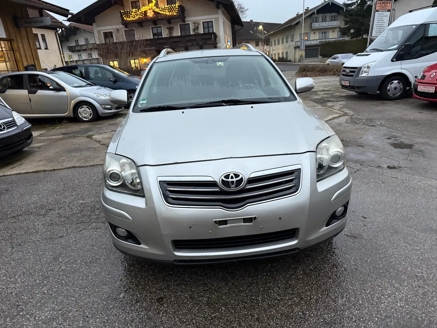 Toyota Avensis 2.2 D-CAT Sol Grau - 2