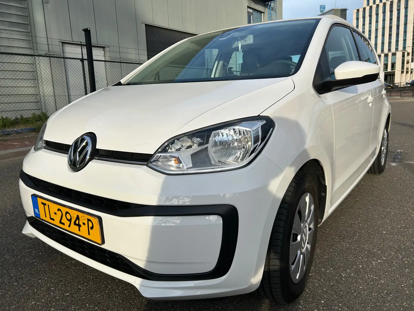 Volkswagen up! up! 1.0 BMT move Wit - 2