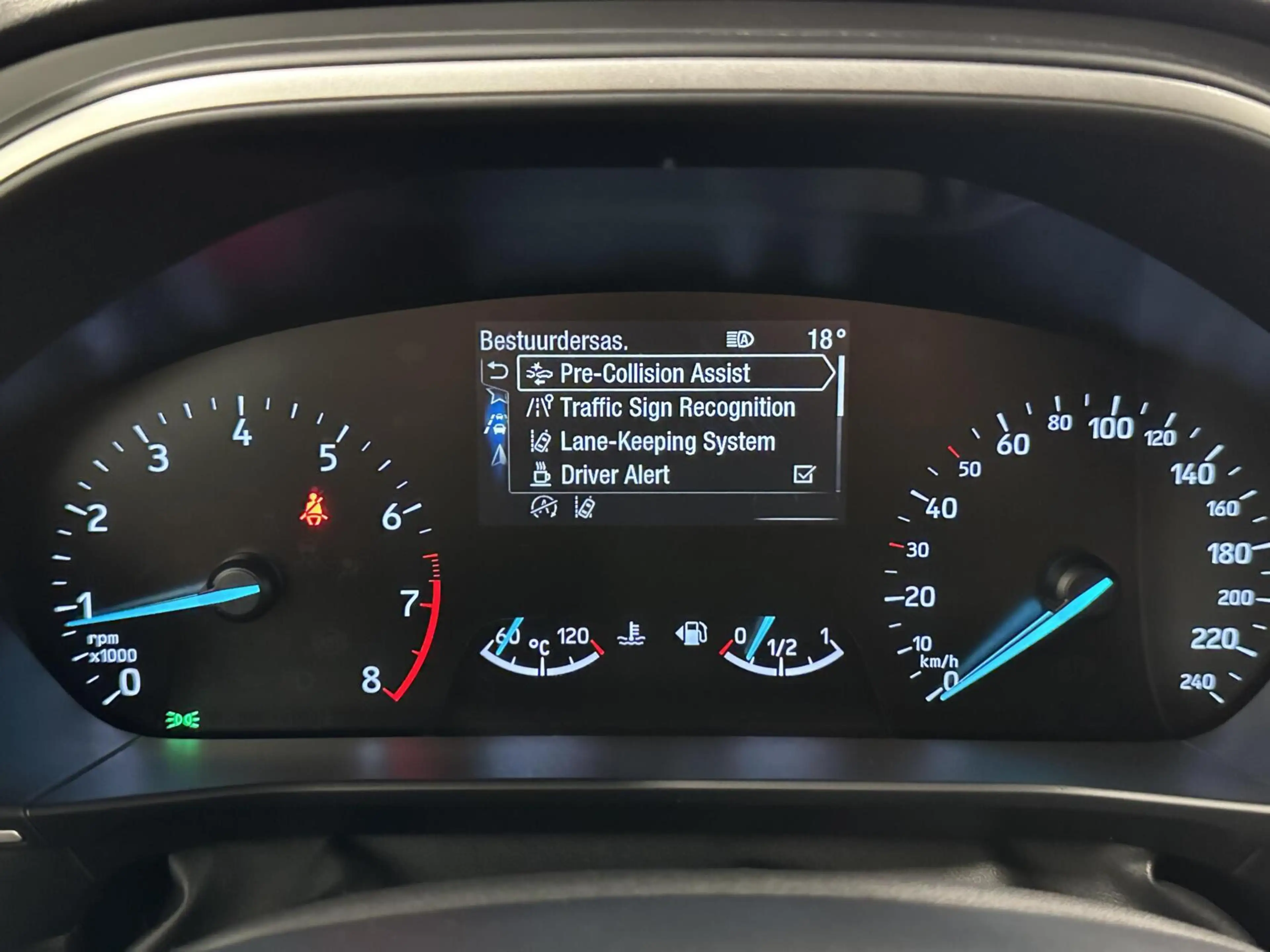 Ford Focus Wagon 1.0 EcoBoost Trend Edition Business CARPLAY — photo 25